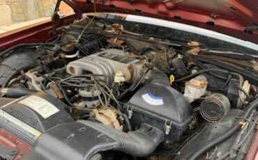 Ford-ltd-crown-victoria-1987-red-14