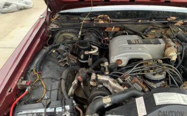 Ford-ltd-crown-victoria-1987-red-2