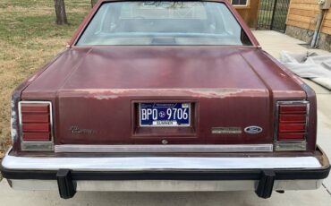 Ford-ltd-crown-victoria-1987-red-6