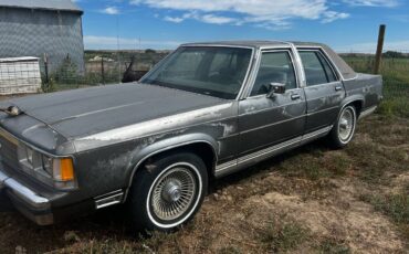 Ford-ltd-crown-victoria-1991-grey-1
