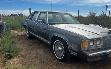 Ford-ltd-crown-victoria-1991-grey-2