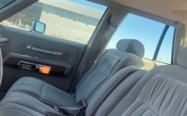 Ford-ltd-crown-victoria-1991-grey-5