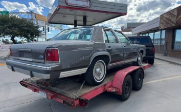 Ford-ltd-crown-victoria-1991-grey-6