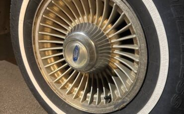 Ford-ltd-crown-victoria-1991-grey-8