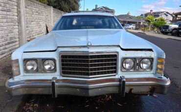 Ford-ltd-stationwagon-1975-blue-3