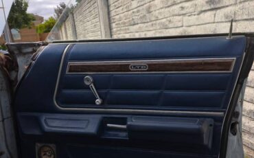 Ford-ltd-stationwagon-1975-blue-5
