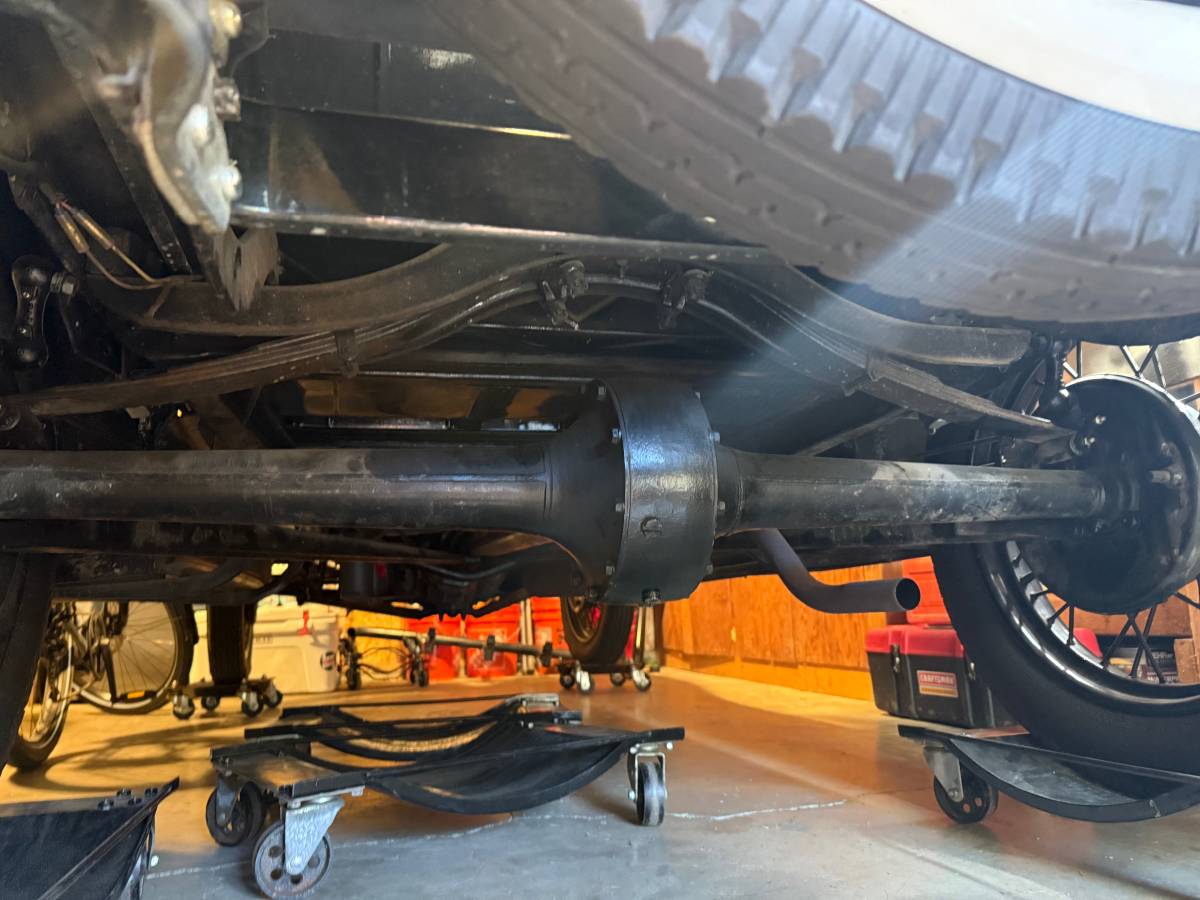 Ford-model-a-1929-black-2