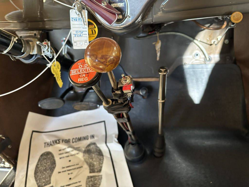 Ford-model-a-1929-grey-10