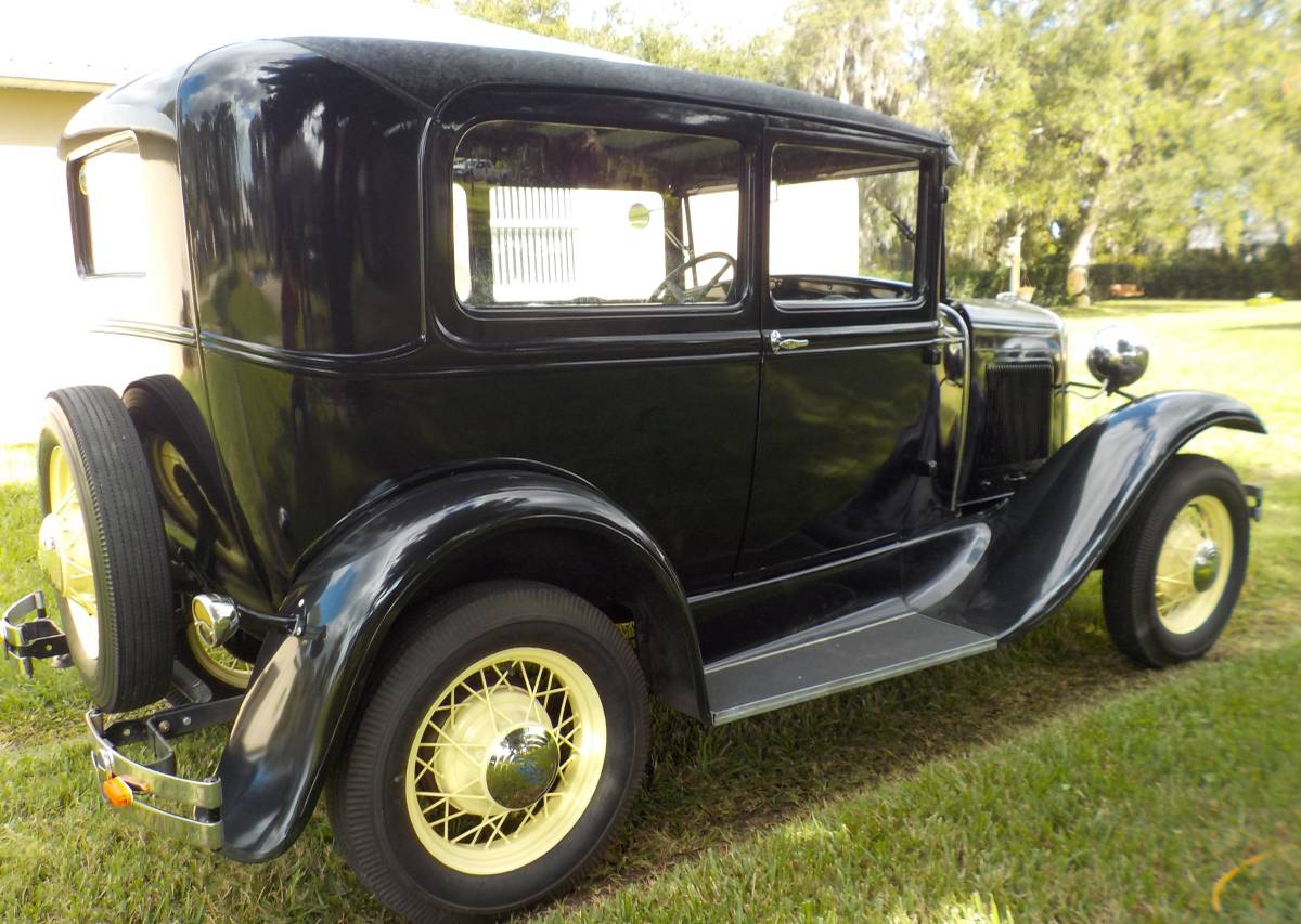 Ford-model-a-1930-black-9