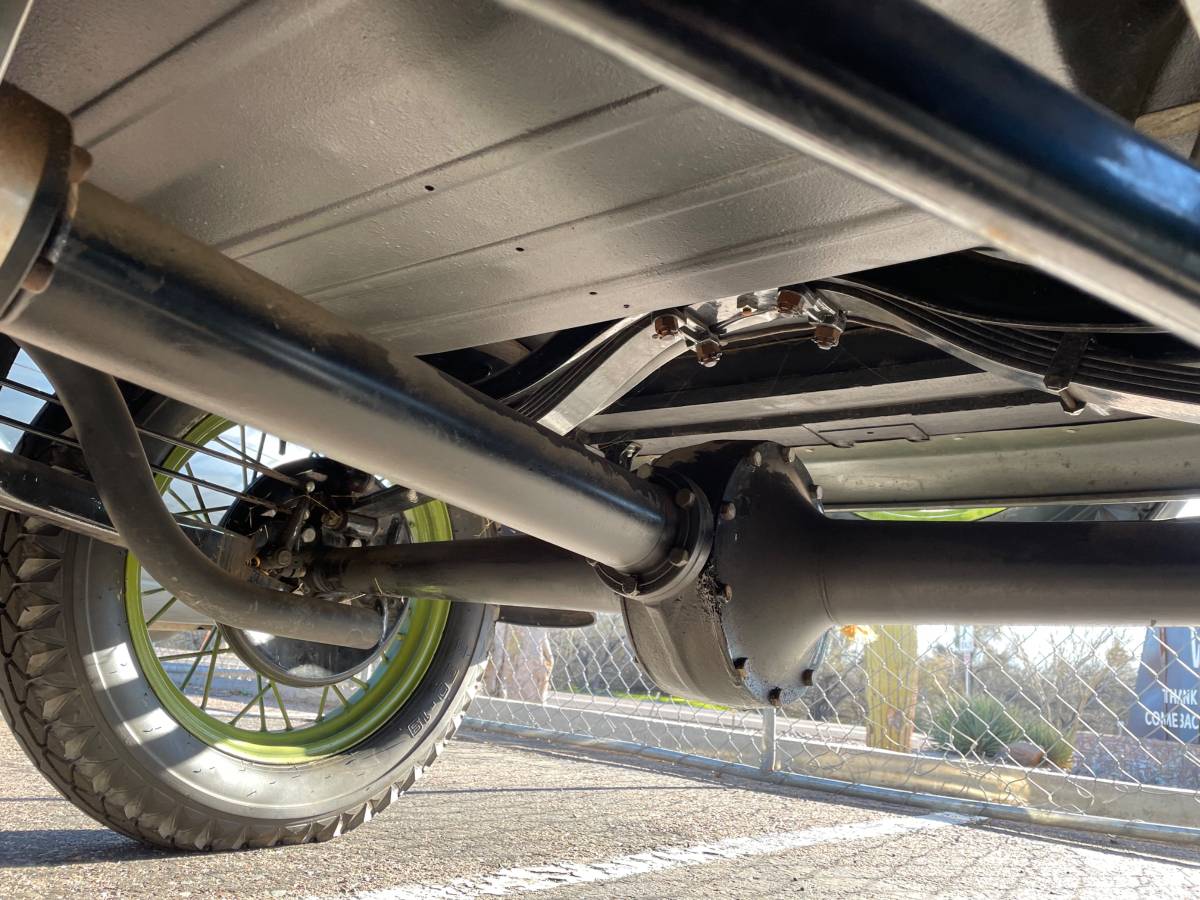 Ford-model-a-1930-green-14