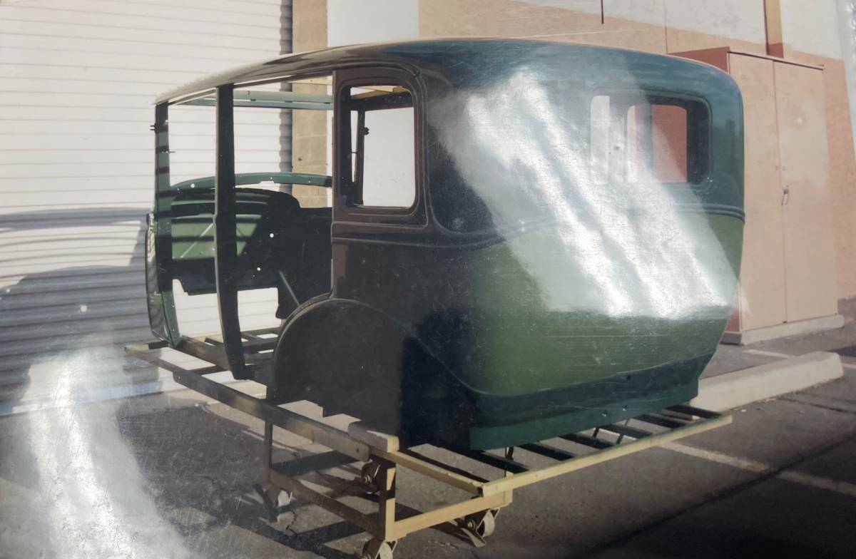 Ford-model-a-1930-green-18