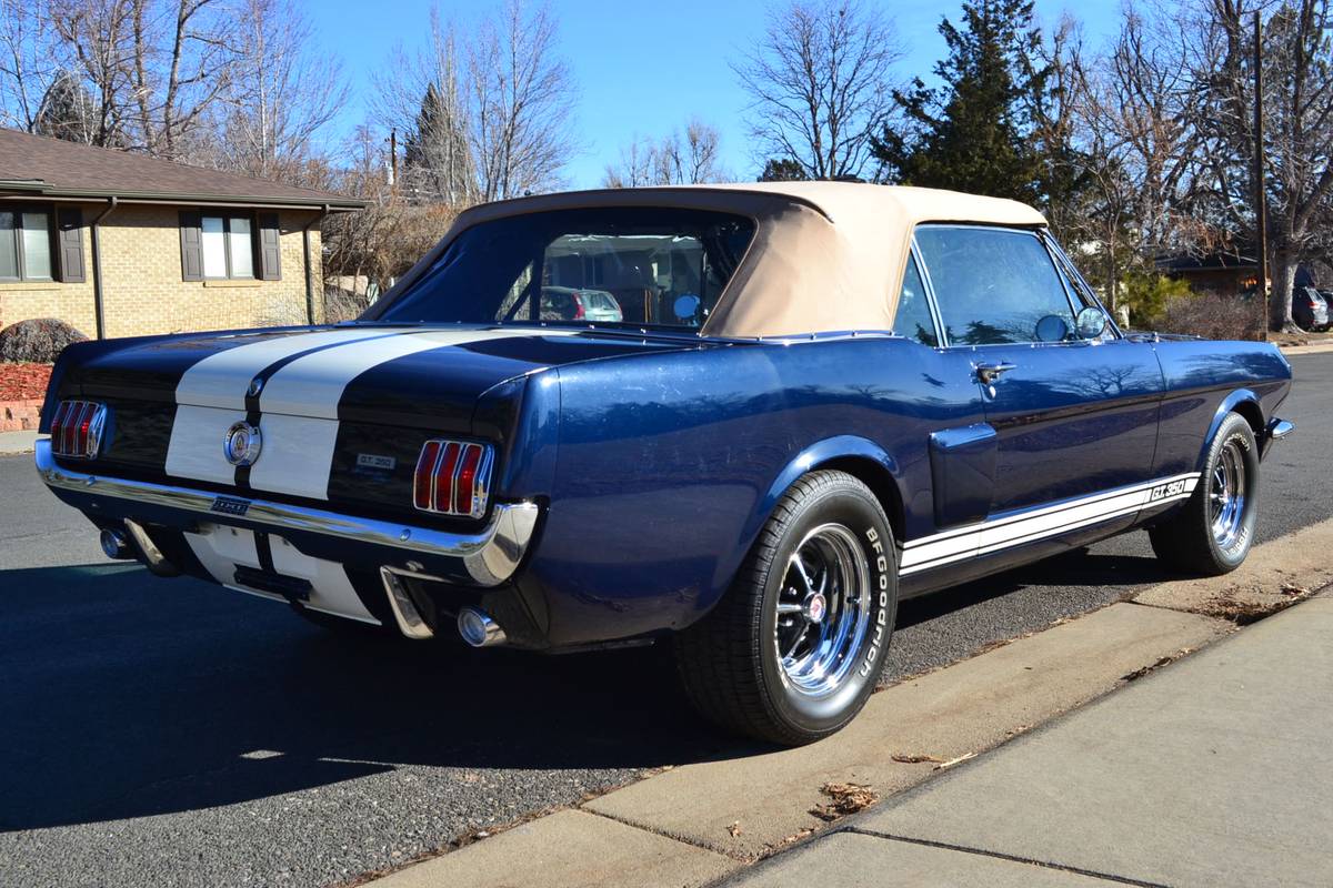 Ford-mustang-1965-blue-10