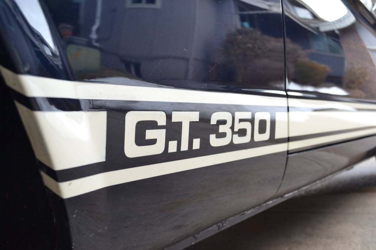 Ford-mustang-1965-blue-18