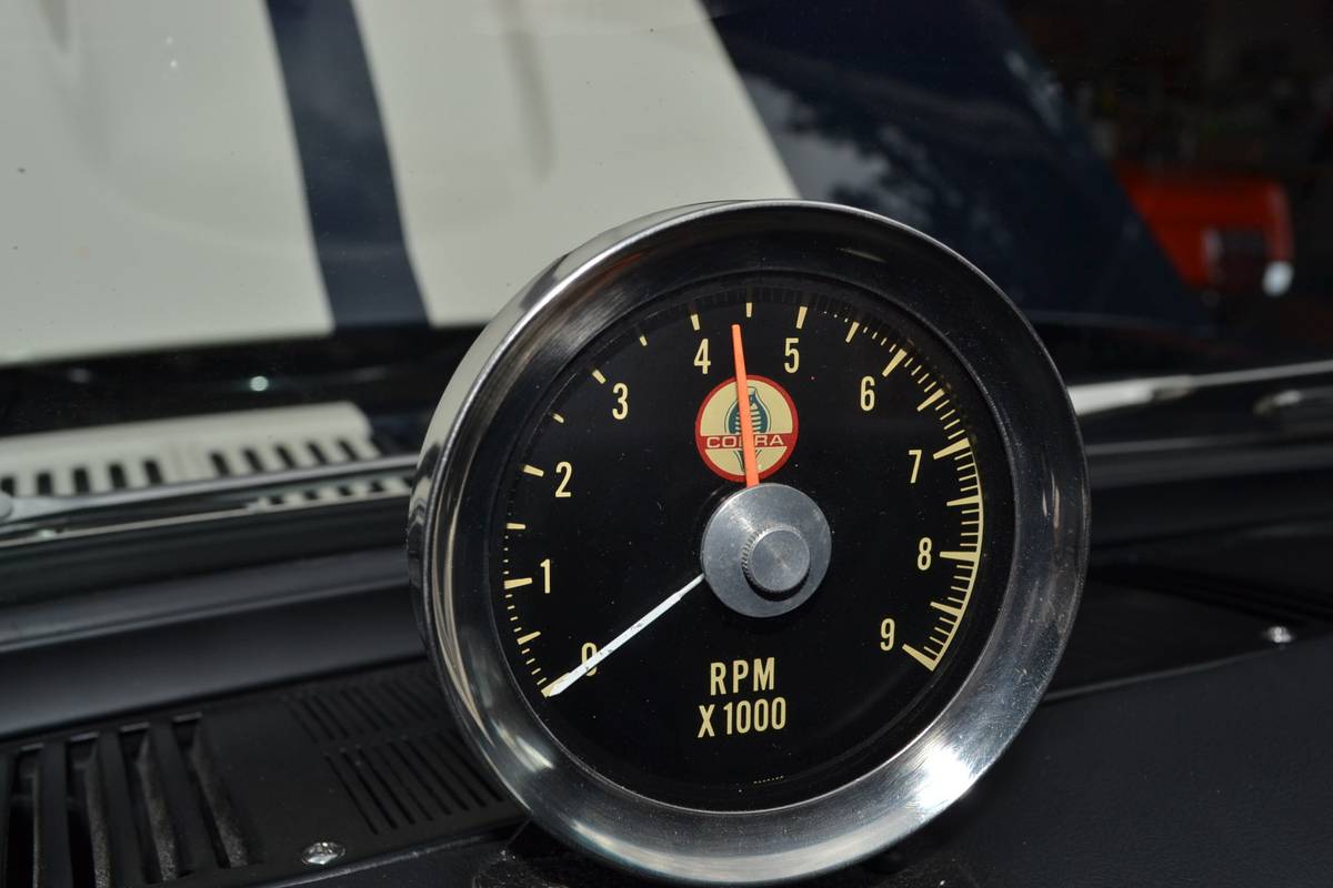 Ford-mustang-1965-blue-19