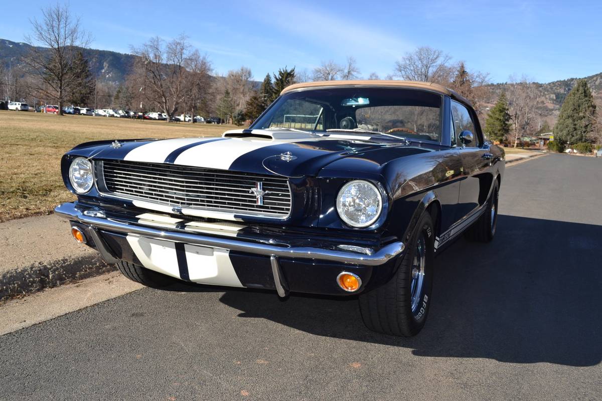 Ford-mustang-1965-blue-4
