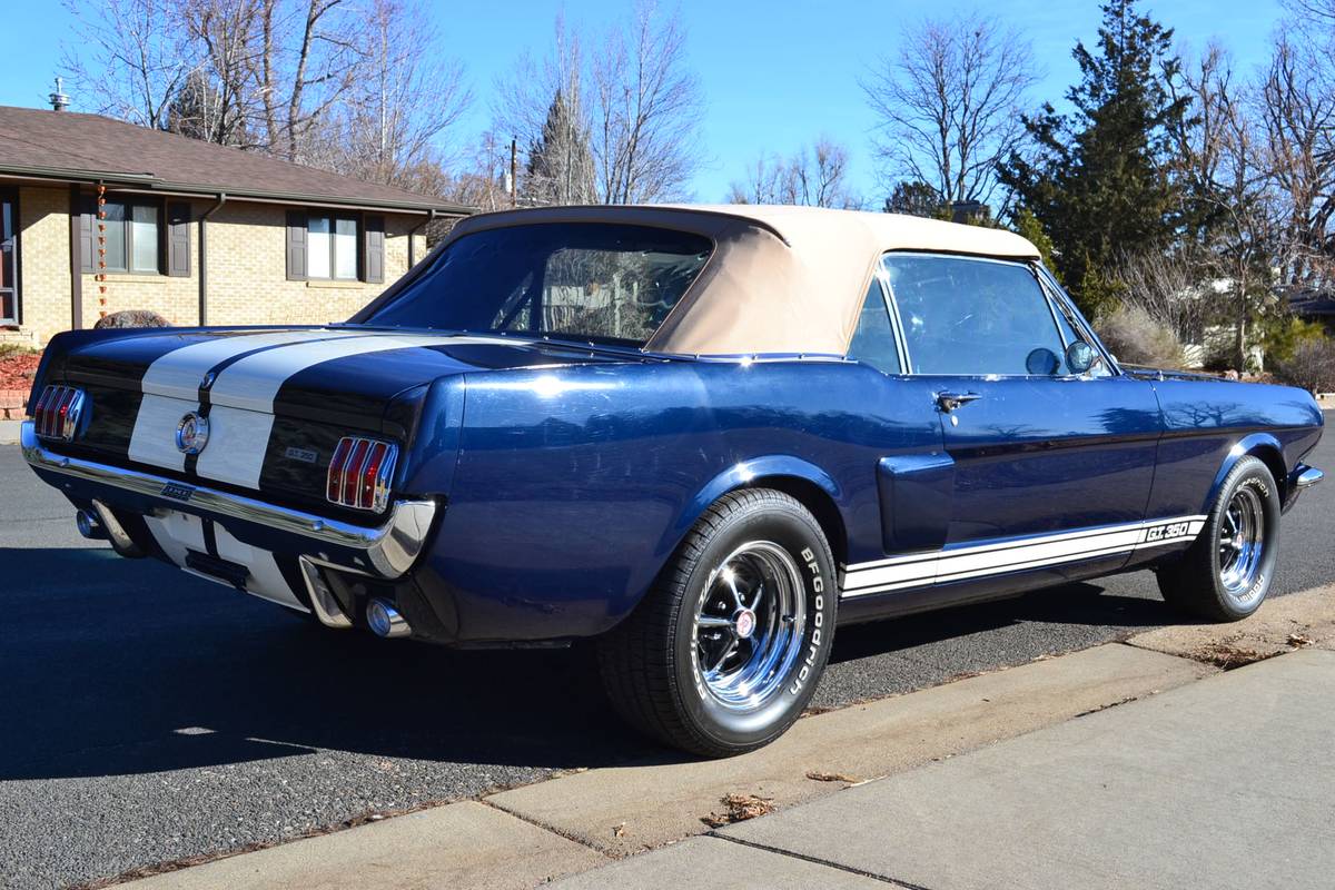 Ford-mustang-1965-blue-9