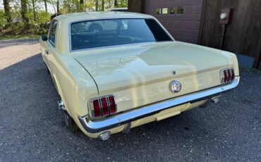 Ford-mustang-1966-yellow