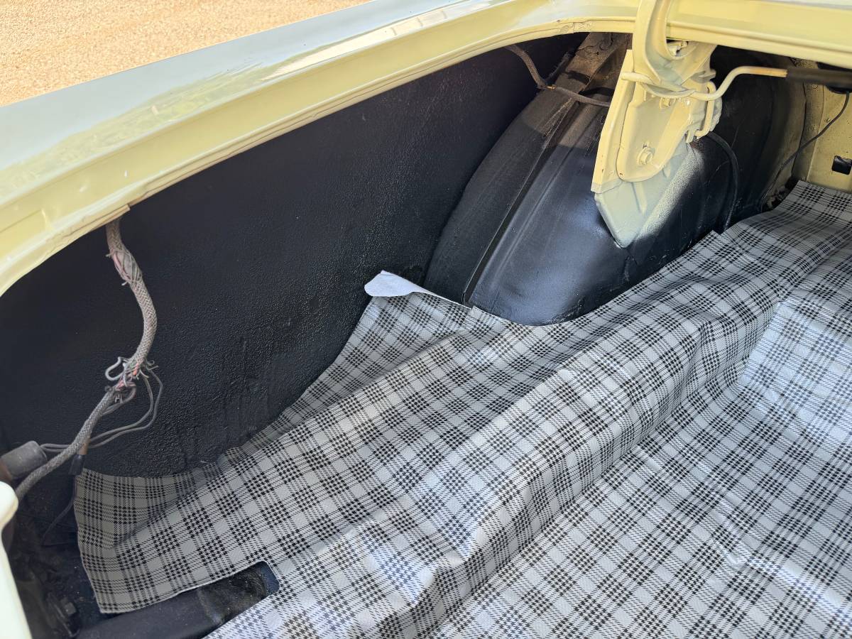 Ford-mustang-1966-yellow-6