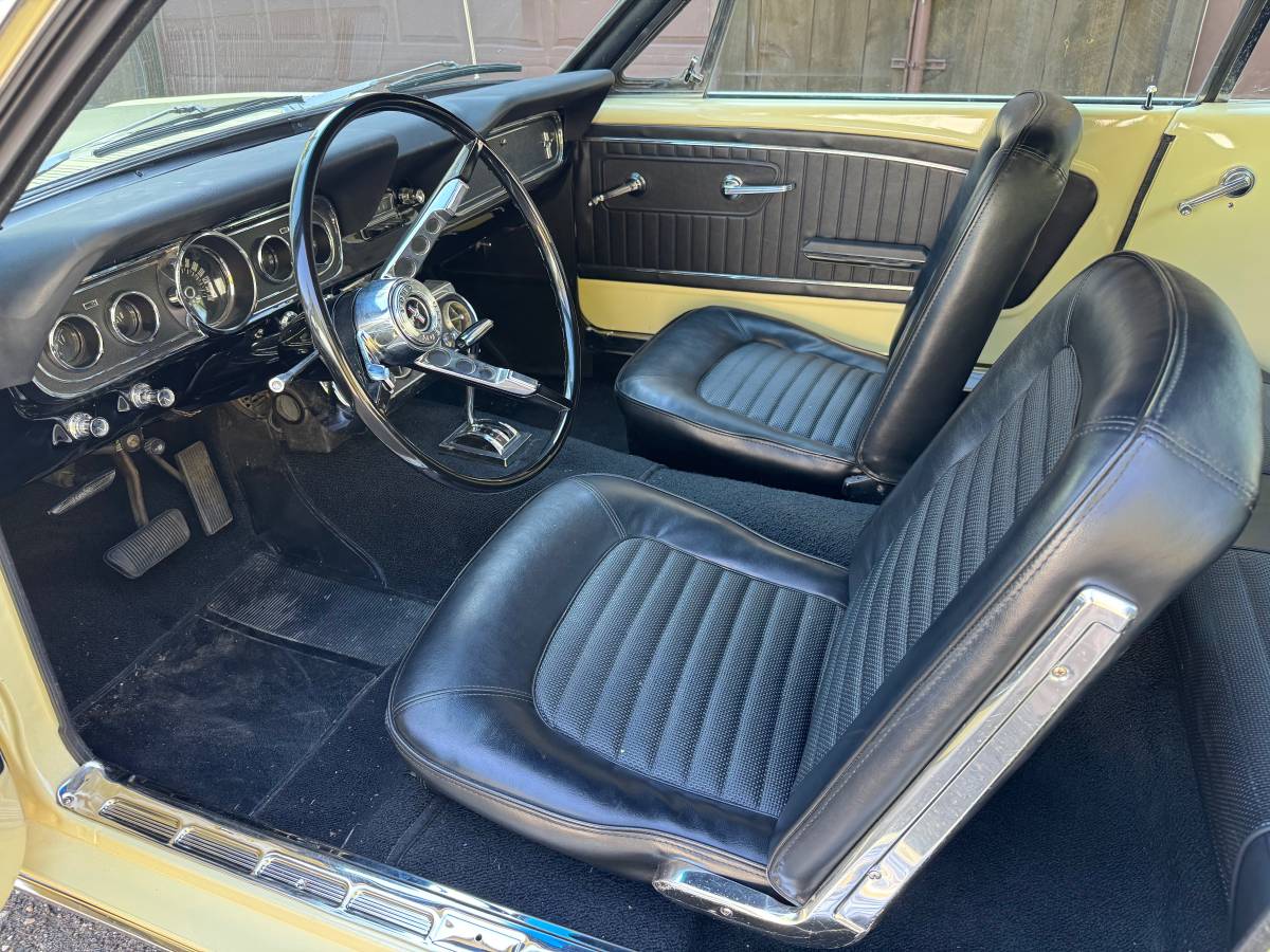 Ford-mustang-1966-yellow-7