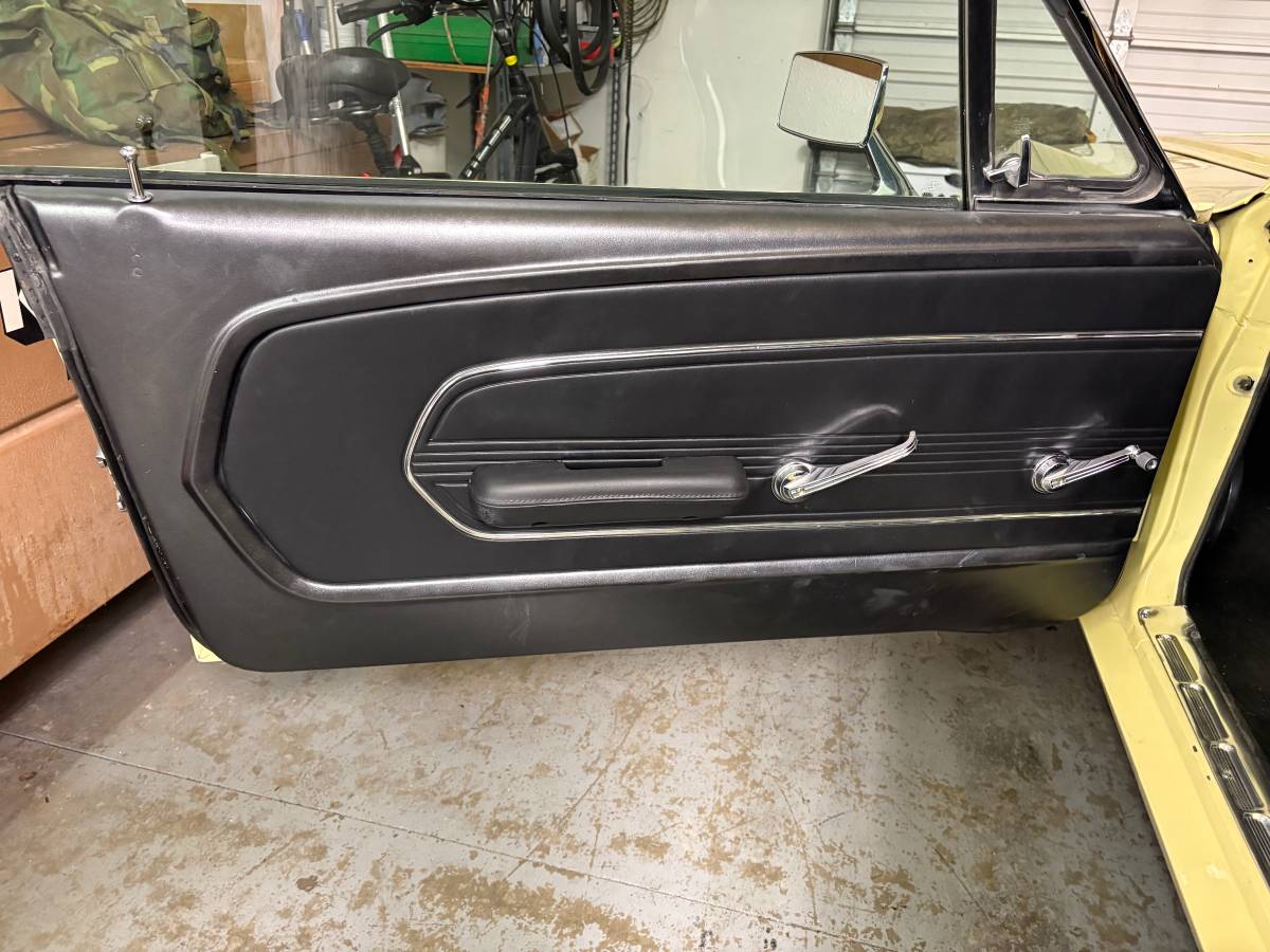 Ford-mustang-1967-yellow-6