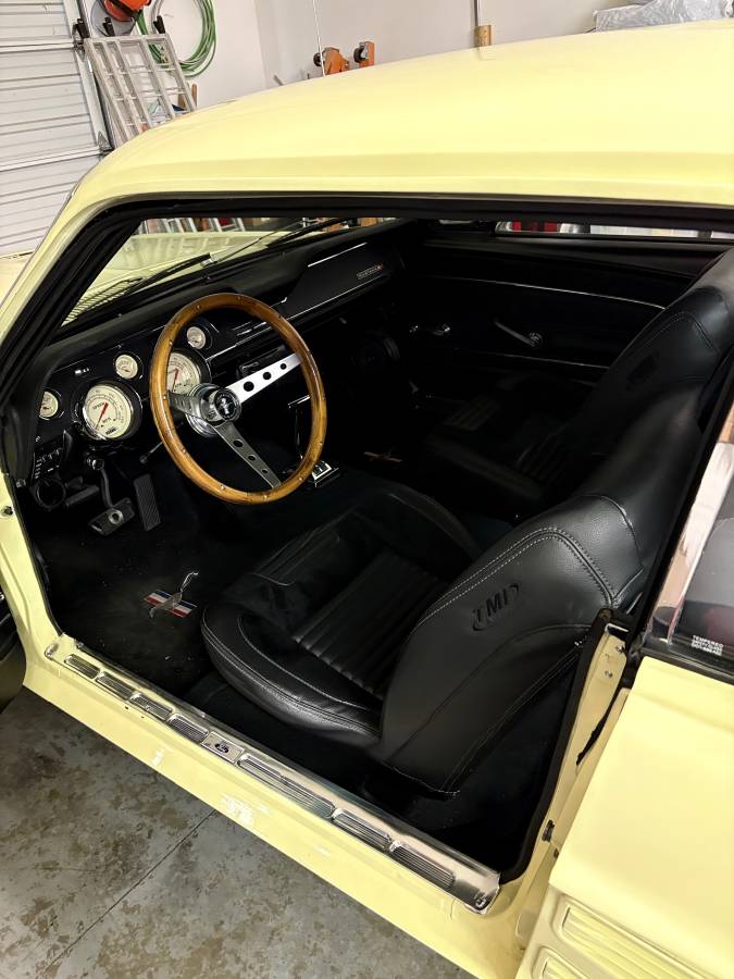 Ford-mustang-1967-yellow-7