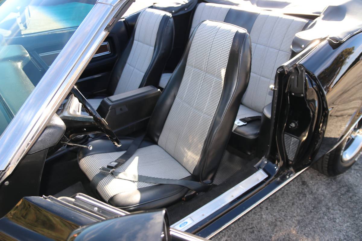 Ford-mustang-1971-black-12