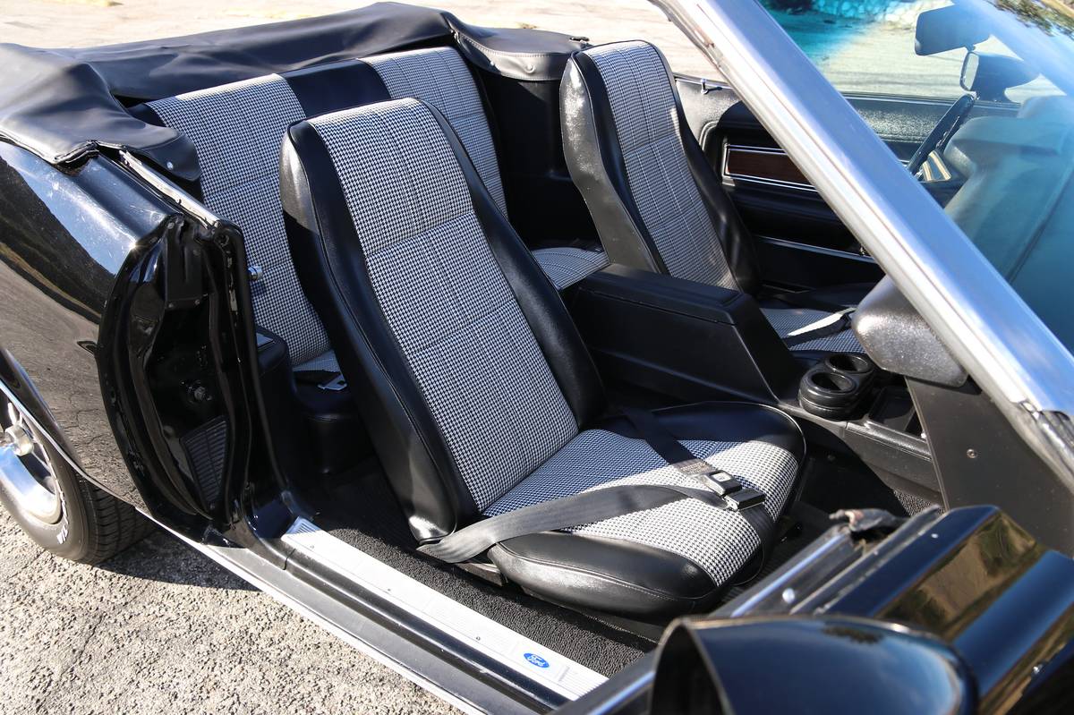 Ford-mustang-1971-black-17