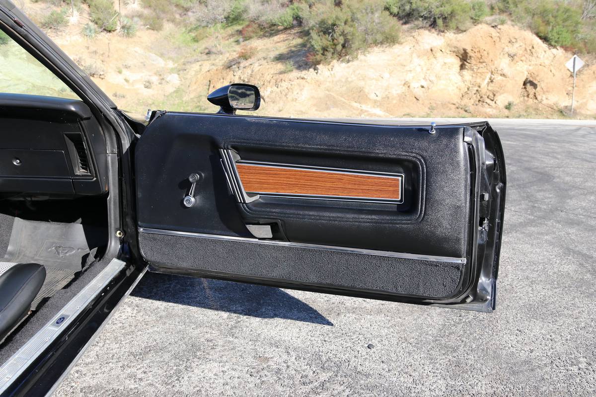 Ford-mustang-1971-black-18