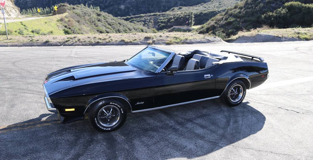 Ford-mustang-1971-black-2