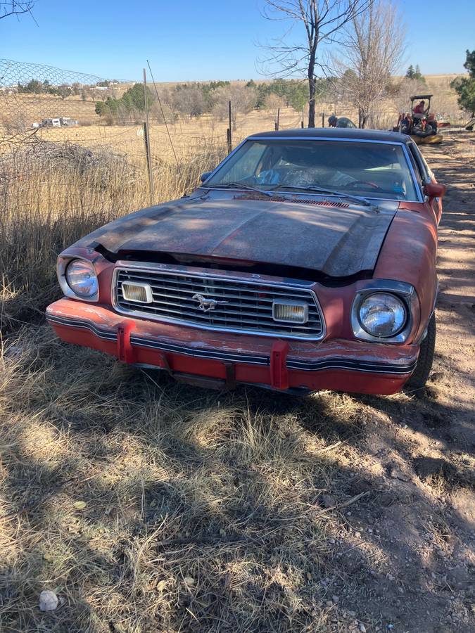 Ford-mustang-1977-red-10