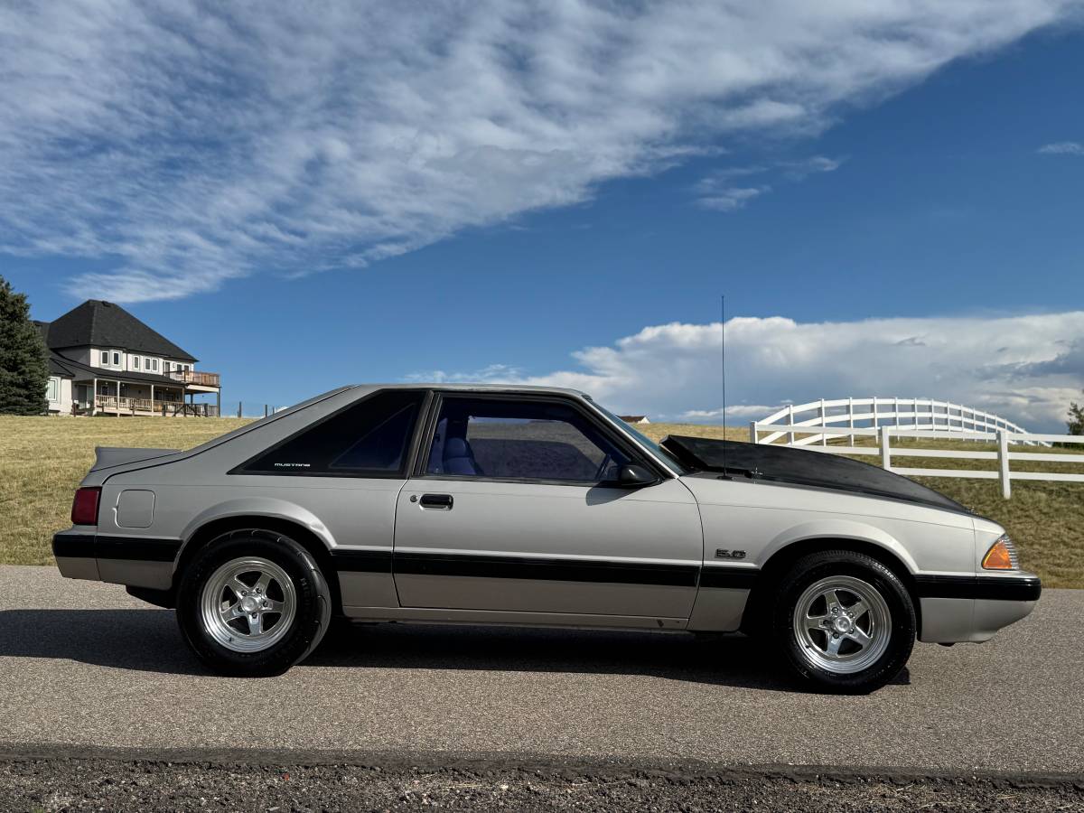 Ford-mustang-1990