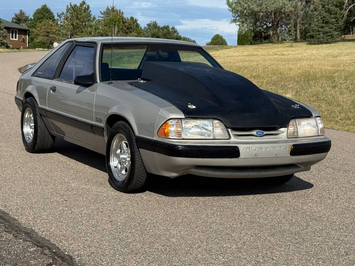 Ford-mustang-1990-3