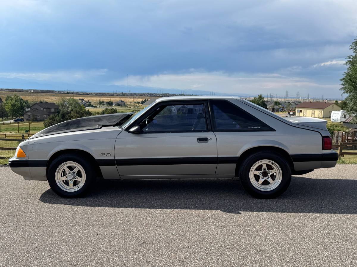 Ford-mustang-1990-6