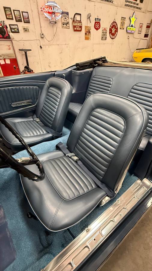 Ford-mustang-convertible-1965-14