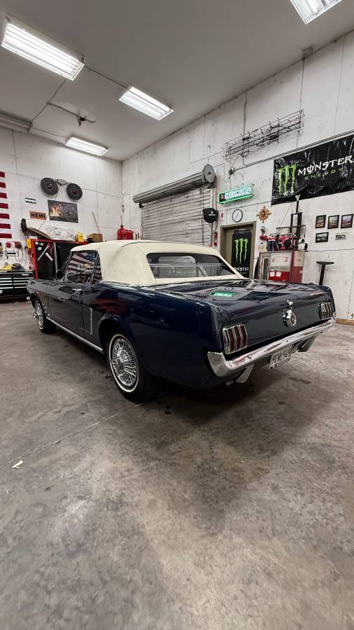 Ford-mustang-convertible-1965-4
