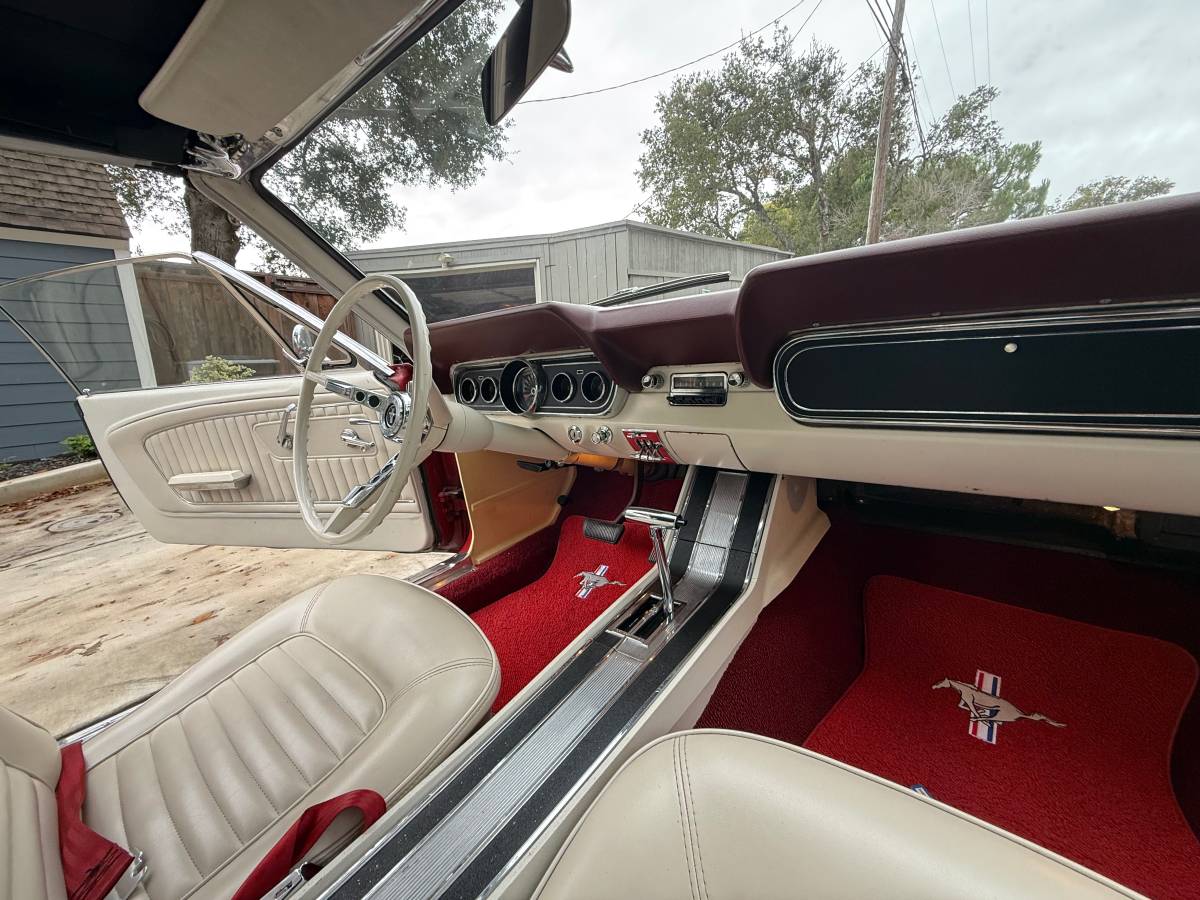 Ford-mustang-convertible-1966-1