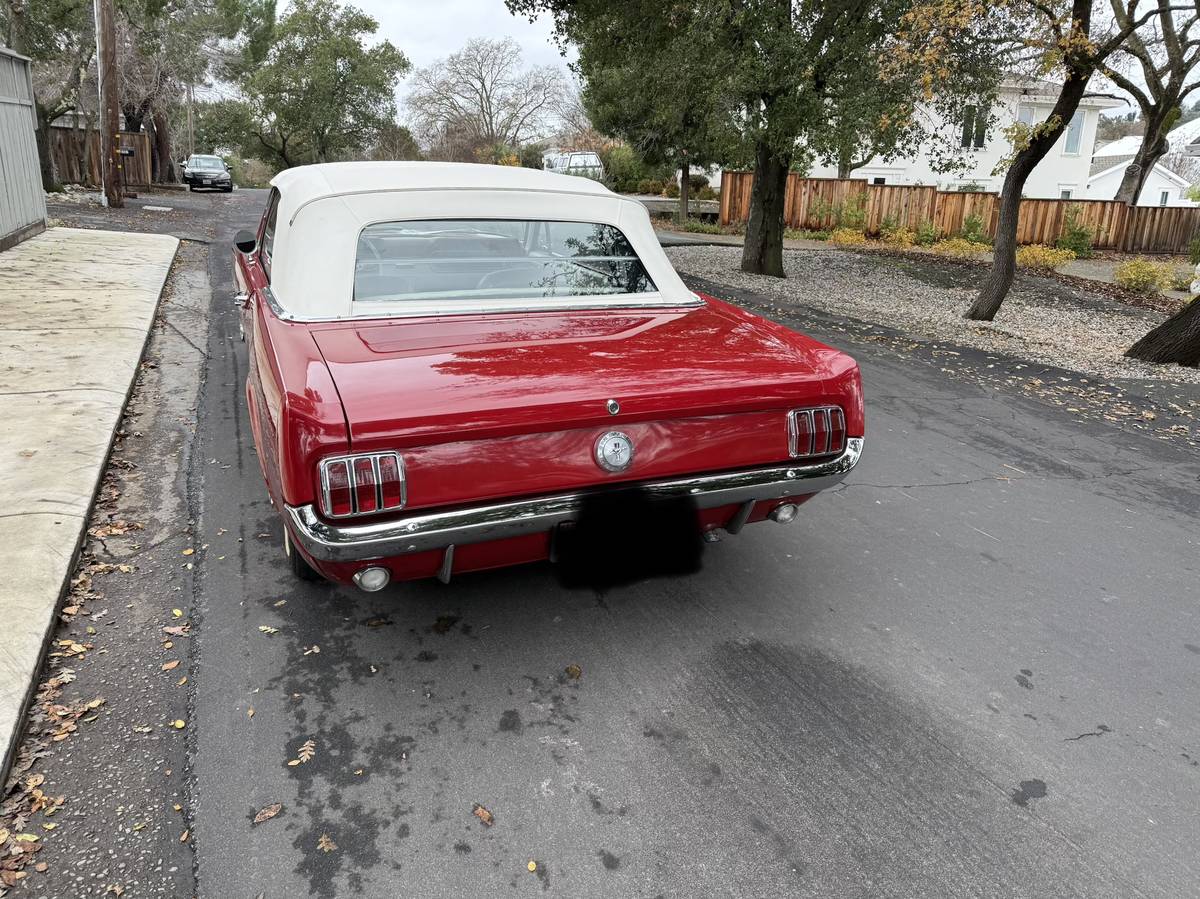 Ford-mustang-convertible-1966-12