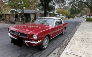 Ford-mustang-convertible-1966-9
