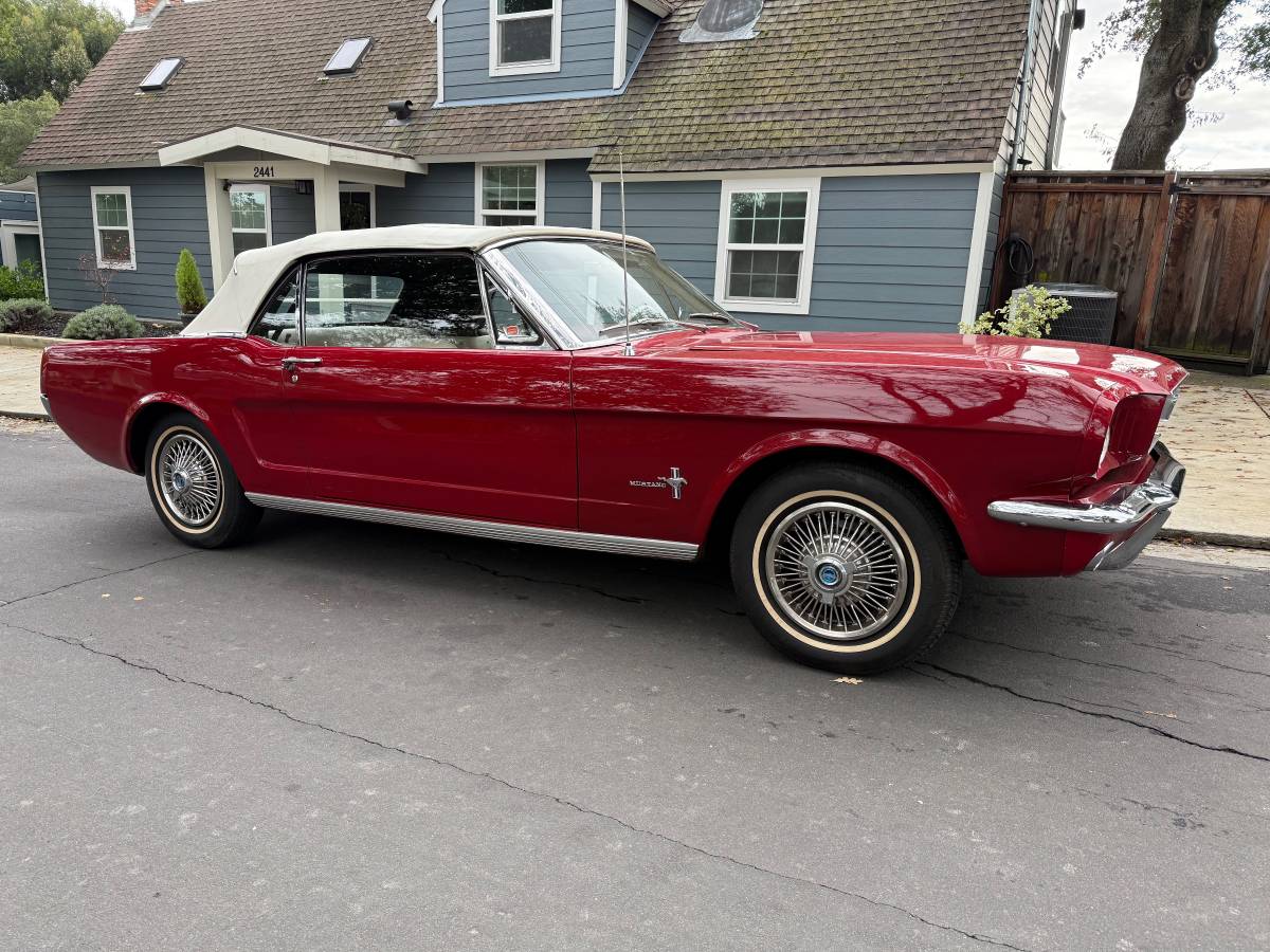 Ford-mustang-convertible-1966