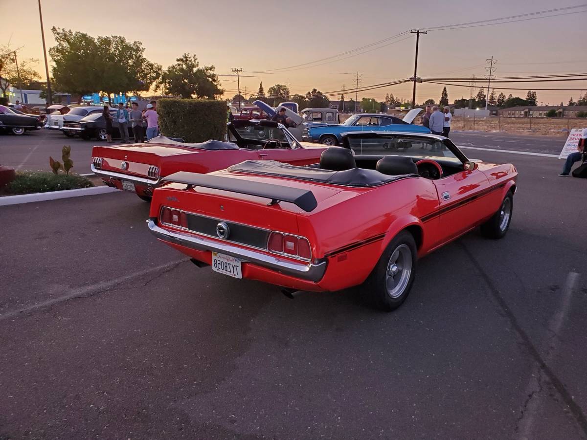 Ford-mustang-convertible-1973-red-4