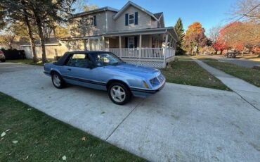 Ford-mustang-convertible-1984-1