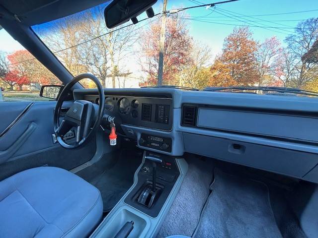 Ford-mustang-convertible-1984-13