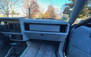 Ford-mustang-convertible-1984-14