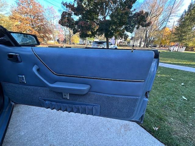 Ford-mustang-convertible-1984-16