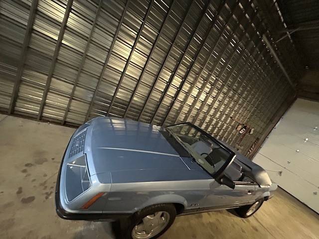 Ford-mustang-convertible-1984-2