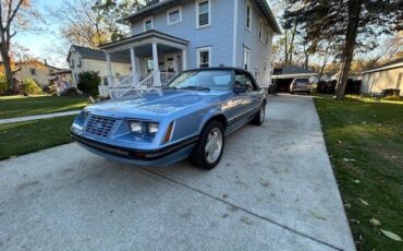Ford-mustang-convertible-1984-4