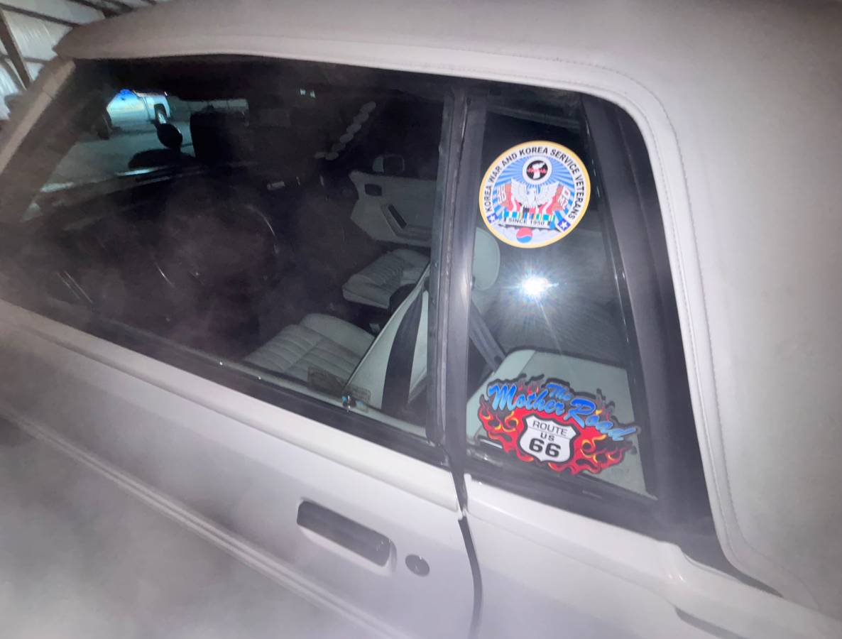 Ford-mustang-convertible-1993-white-12