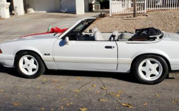 Ford-mustang-convertible-1993-white