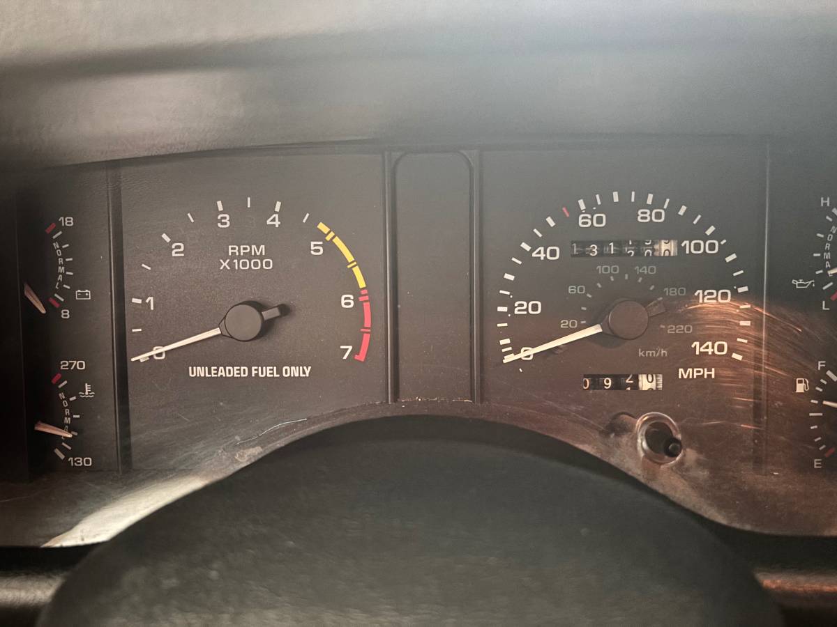 Ford-mustang-convertible-1993-white-5