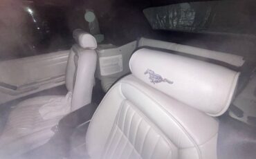 Ford-mustang-convertible-1993-white-7